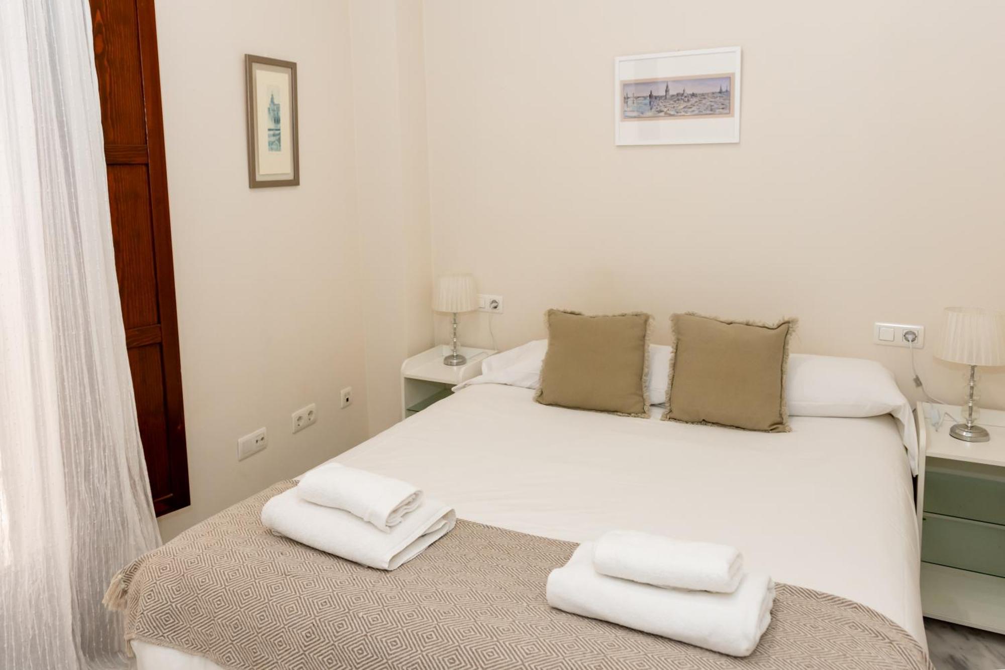 Charming & Quiet Apartment In Plaza Del Salvador Sevilla Eksteriør bilde